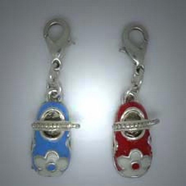 CC034 Charms, Anhänger Baby Schuh gem.