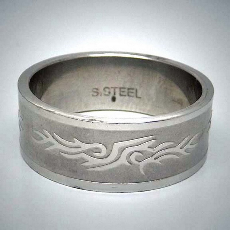 STR062 Ringe aus Edelstahl Tribal