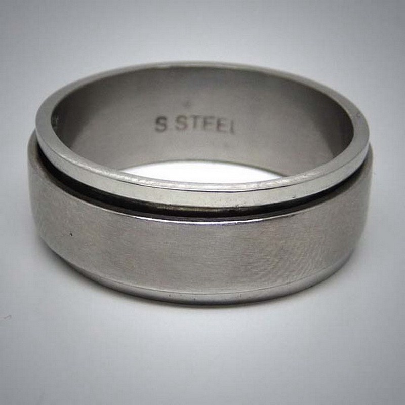STR066 Ringe aus Edelstahl Schlicht spinner