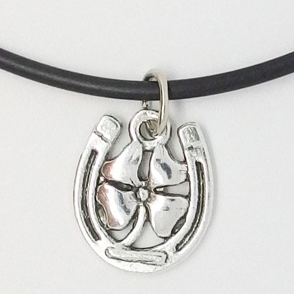 KC030 - Modeschmuck Ketten Hufeisen mit Kleeblatt
