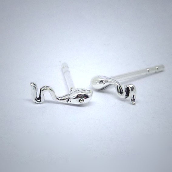 OS003 Ohrstecker aus Silber Würmchen