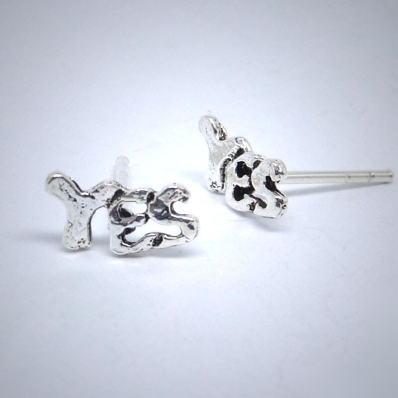 OS020 Ohrstecker aus Silber YES
