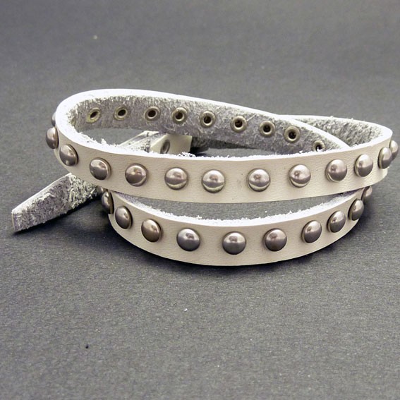 LA140_2 Lederarmbänder zum Wickeln mit Nieten und Schnalle