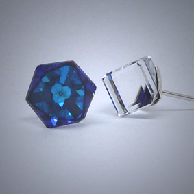 OS164 Ohrstecker aus Silber Würfel Swarovski kristal blau gr.