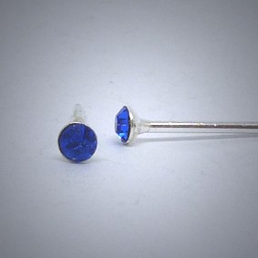 OS135 Ohrstecker aus Silber Stein dunkelblau mini