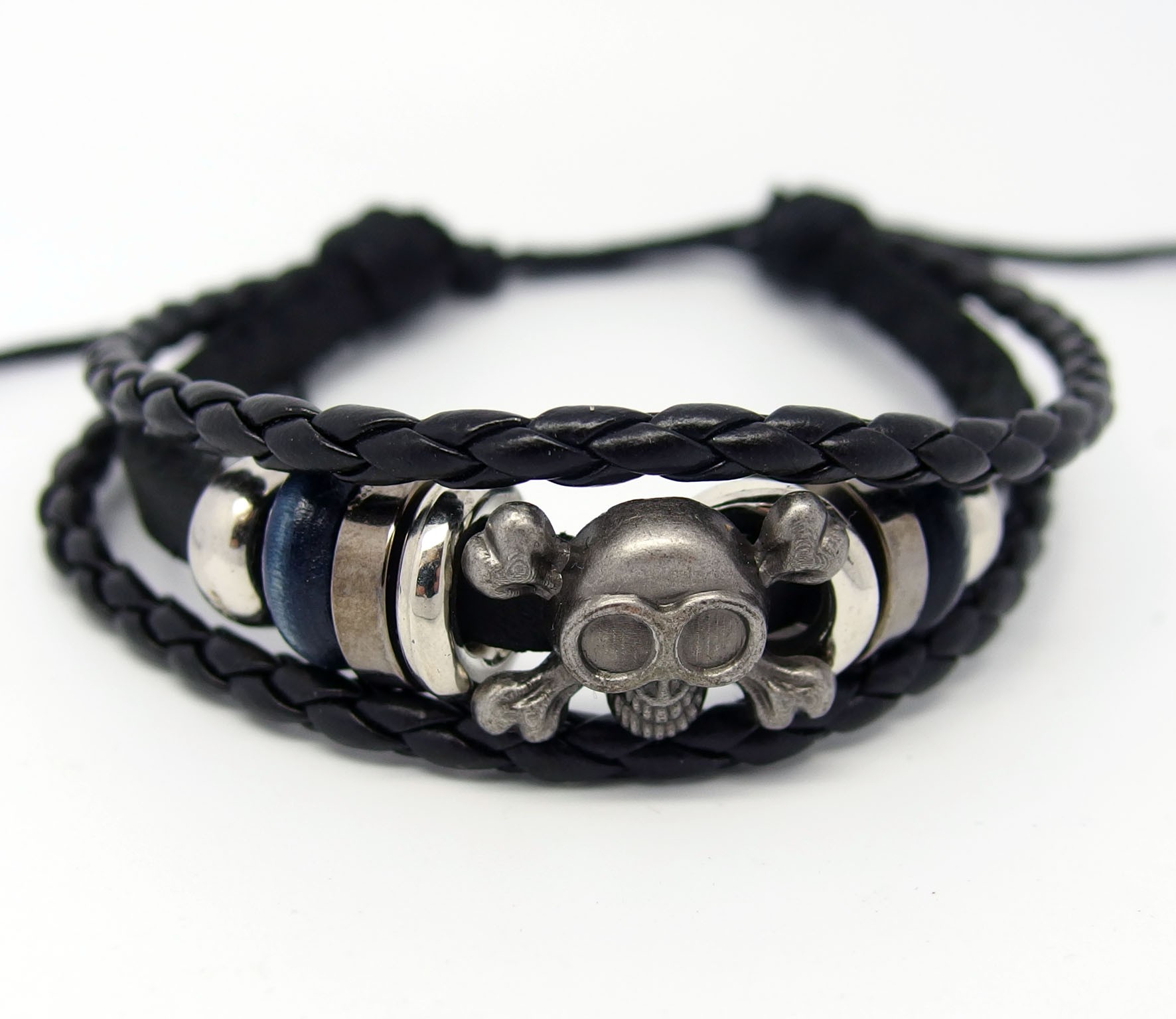 AB083a - Lederarmbänder 3 reihig mit Totenkopf
