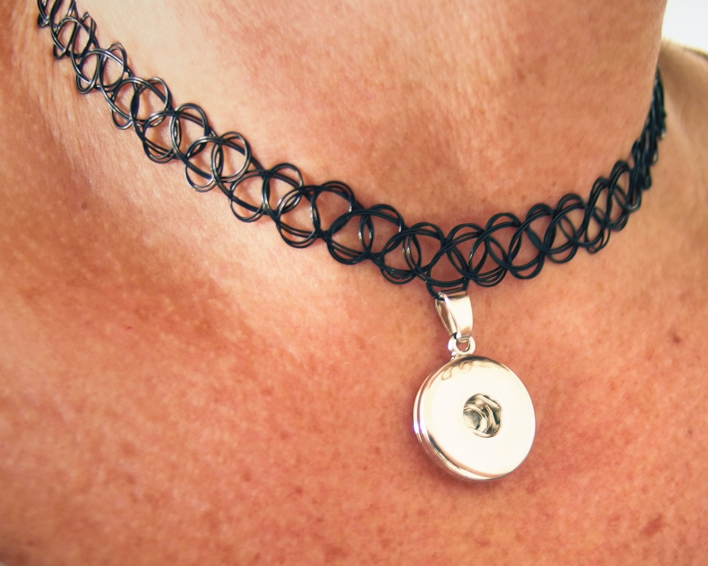 CHK022 - Tattooketten mit Anhängern für Schmuck Druckknöpfe 