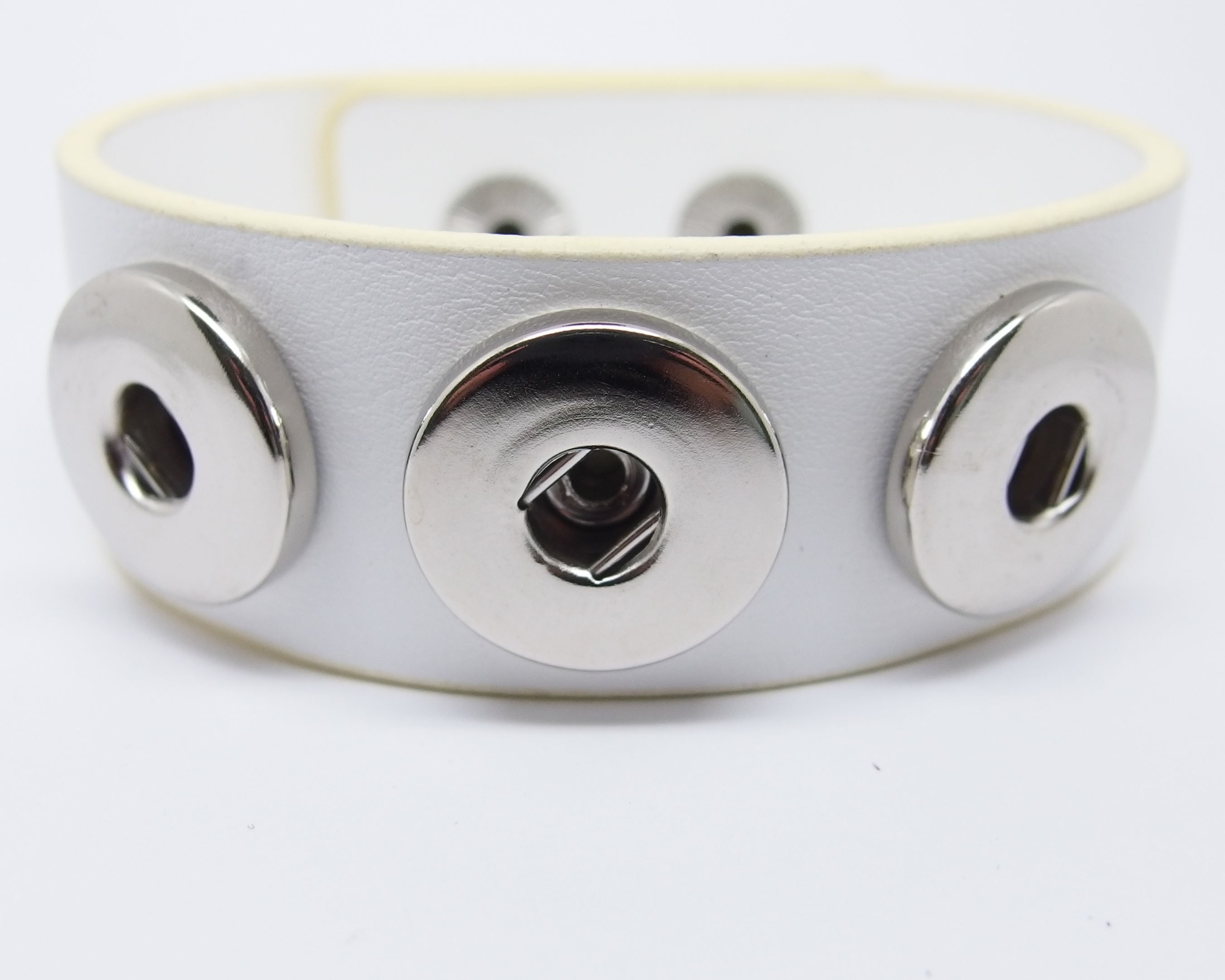  CHA004w - Armbänder für Schmuck Druckknöpfe Kunstleder 24cm weiss