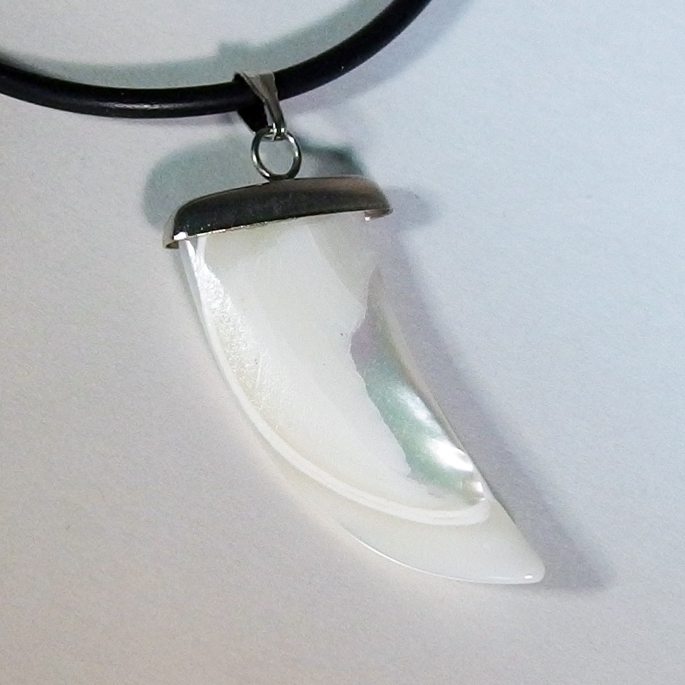 KC003 - Modeschmuck Ketten Zahn Perlmutt