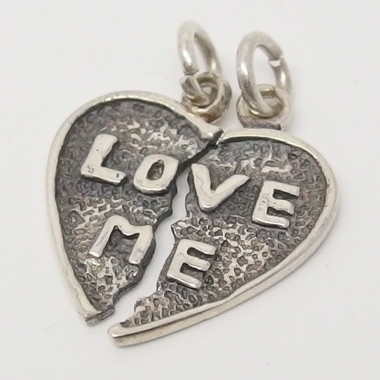 SS050 - doppelter Kettenanhänger Love Me 