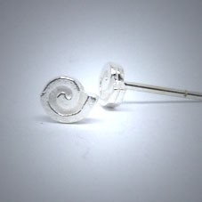 OS087 Ohrstecker aus Silber Spirale