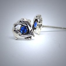 OS089 Ohrstecker aus Silber 2 Delfine blau