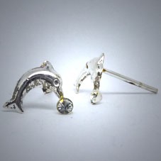 OS092 Ohrstecker aus Silber Delfin weiss