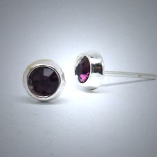 OS120 Ohrstecker aus Silber Stein lila gr.