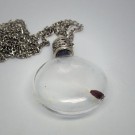 GK003 - Ketten Glasflasche mit Pusteblumensamen rund