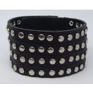 LA163 - Lederarmbänder 4reihig m. kl. Nieten