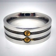 STR010 Ring aus Edelstahl mit 2 Stahlbändern und goldenen Schrauben