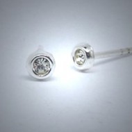 OS111 Ohrstecker aus Silber Stein kristal